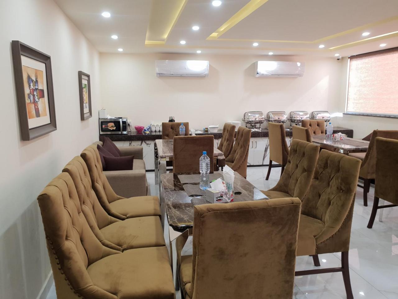 Hotel Avalon Suites Multan Exterior foto